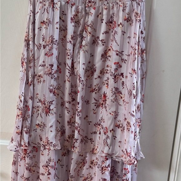 Tiered dress v neck 4 NWT - Picture 5 of 9